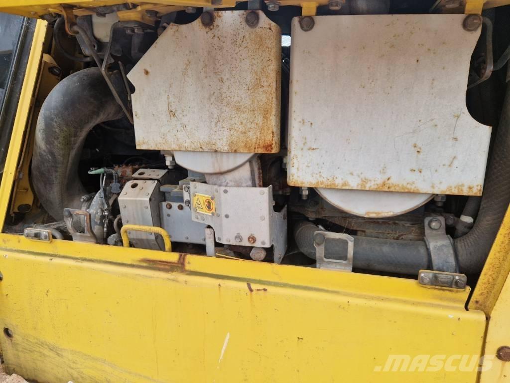 Komatsu D 65 PX-18 Гусеничні бульдозери