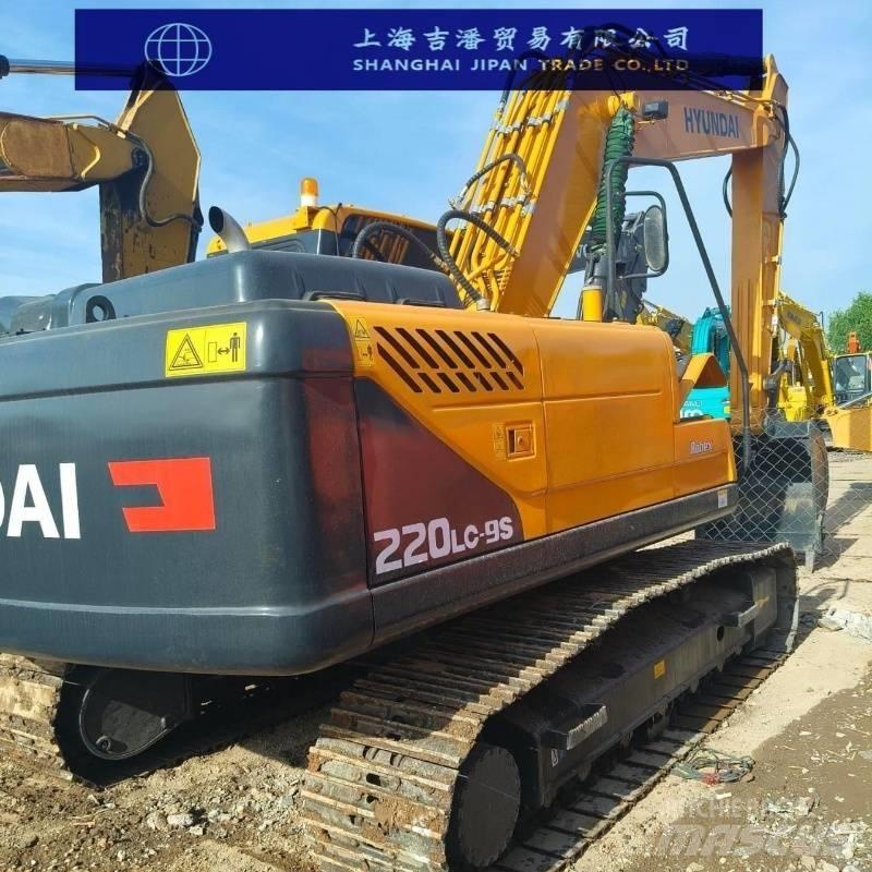 Hyundai R220 Середні екскаватори 7т. - 12т.