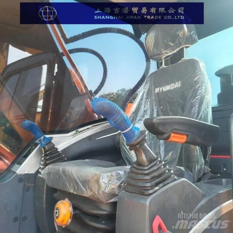 Hyundai R220 Середні екскаватори 7т. - 12т.