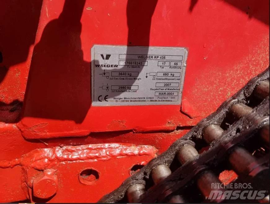 Lely RP 435 Рулонні прес-підбирачі
