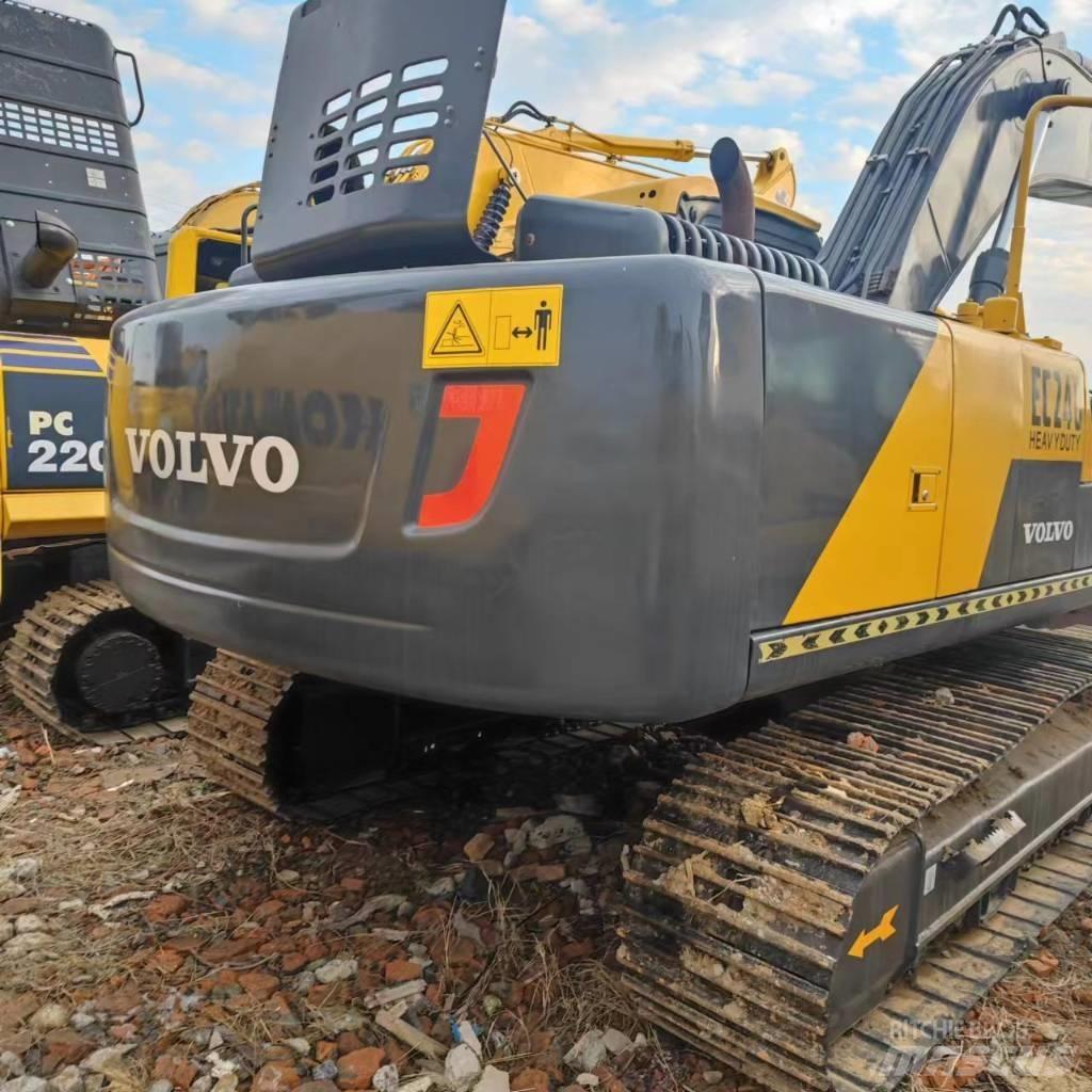 Volvo EC 240 Гусеничні екскаватори