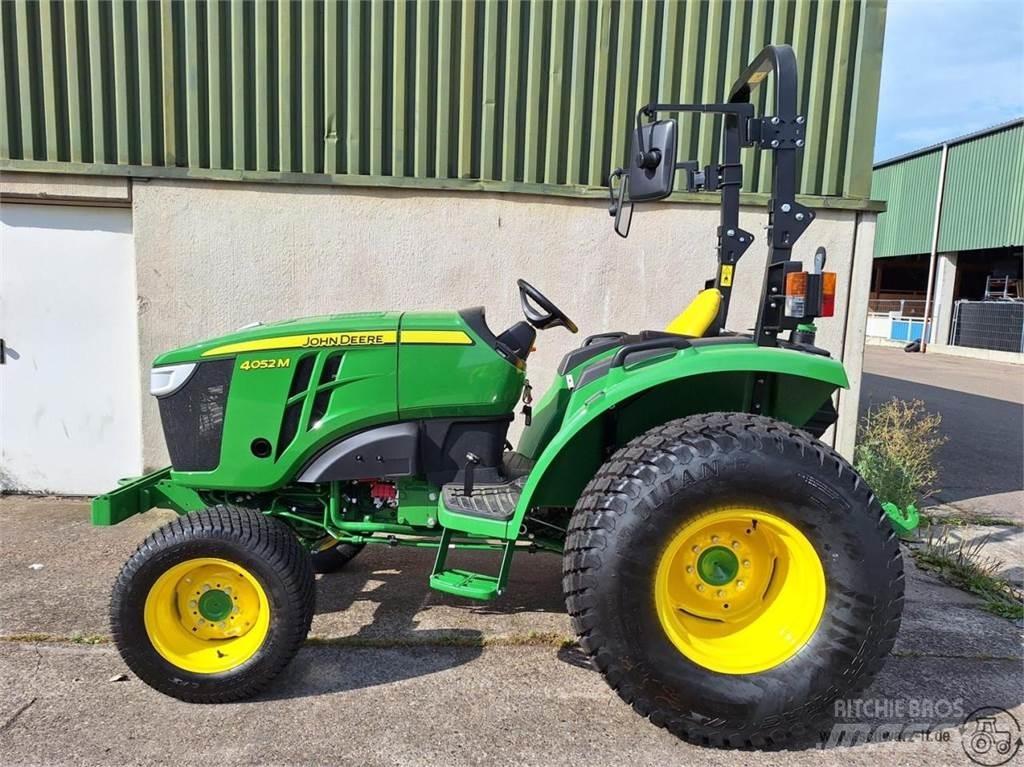 John Deere 4052M Трактори