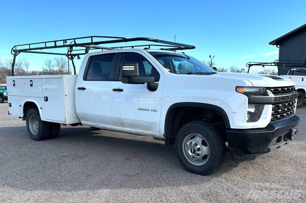 Chevrolet 3500 WT Пікапи / Бічне розвантаження