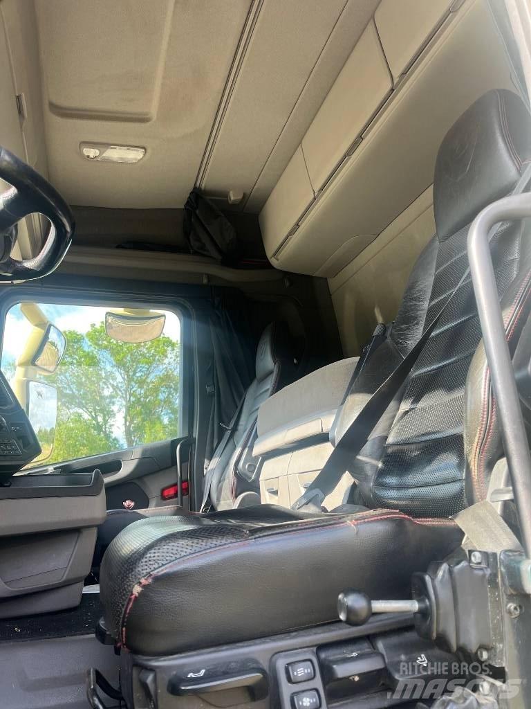 Scania R 520 Tridem Автокрани