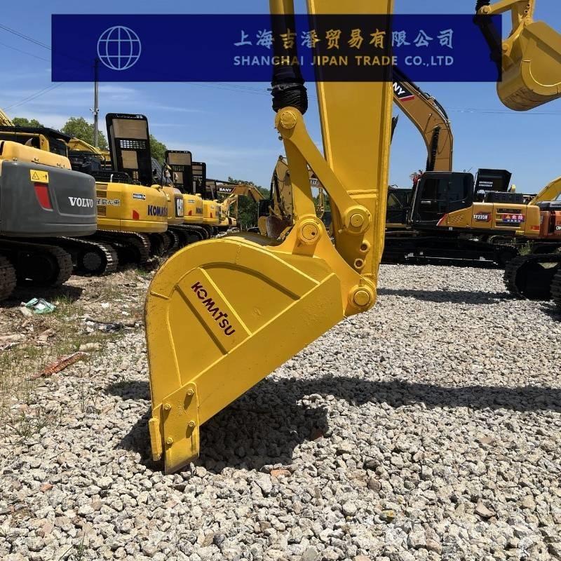 Komatsu PC 220-8 Гусеничні екскаватори