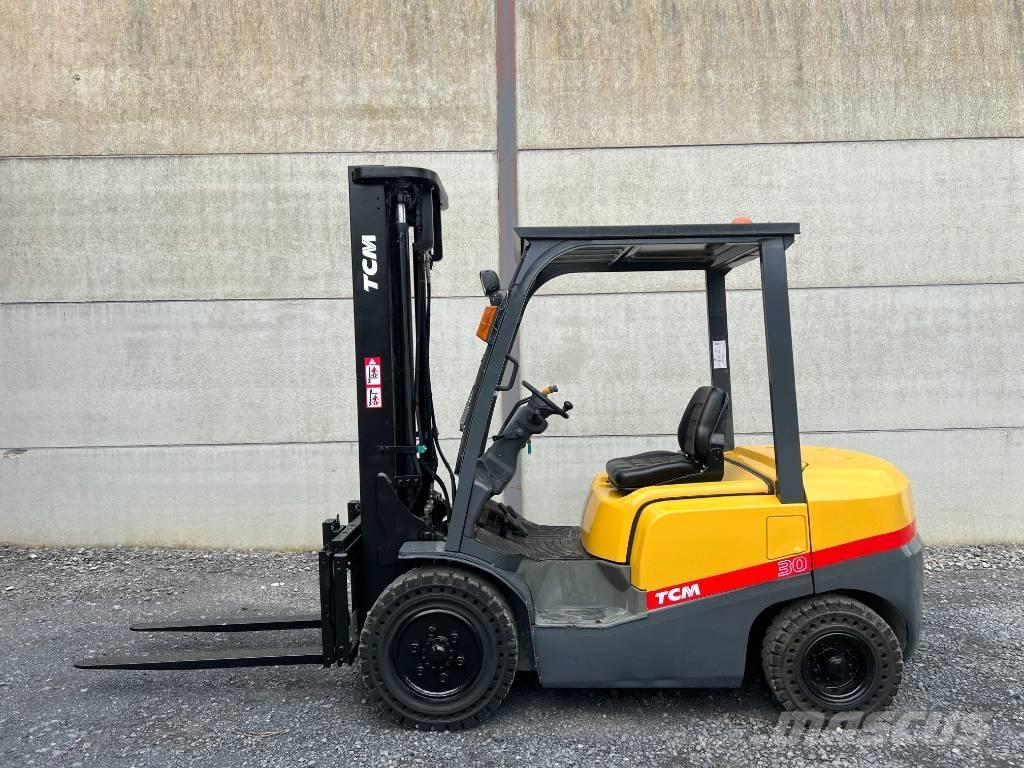 TCM FD30T3 Дизельні навантажувачі