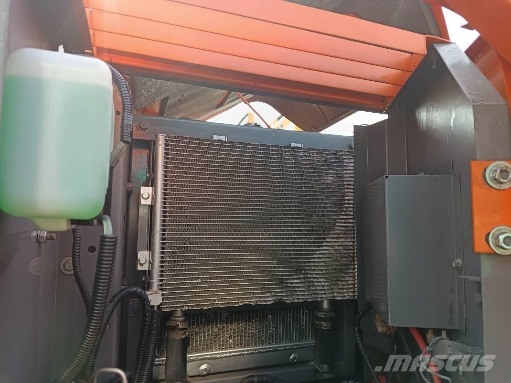 Hitachi ZX 70 Середні екскаватори 7т. - 12т.