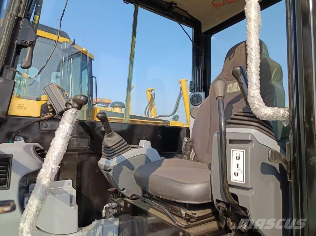CAT 305.5 Міні-екскаватори < 7т