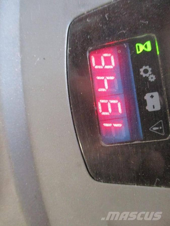 BT LPE200 Візки для перевезення піддонів