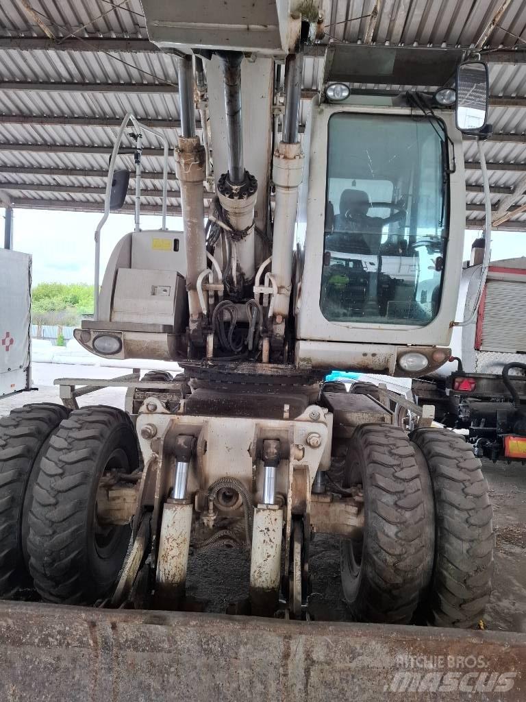 JCB JCB JS 175W Колісні екскаватори