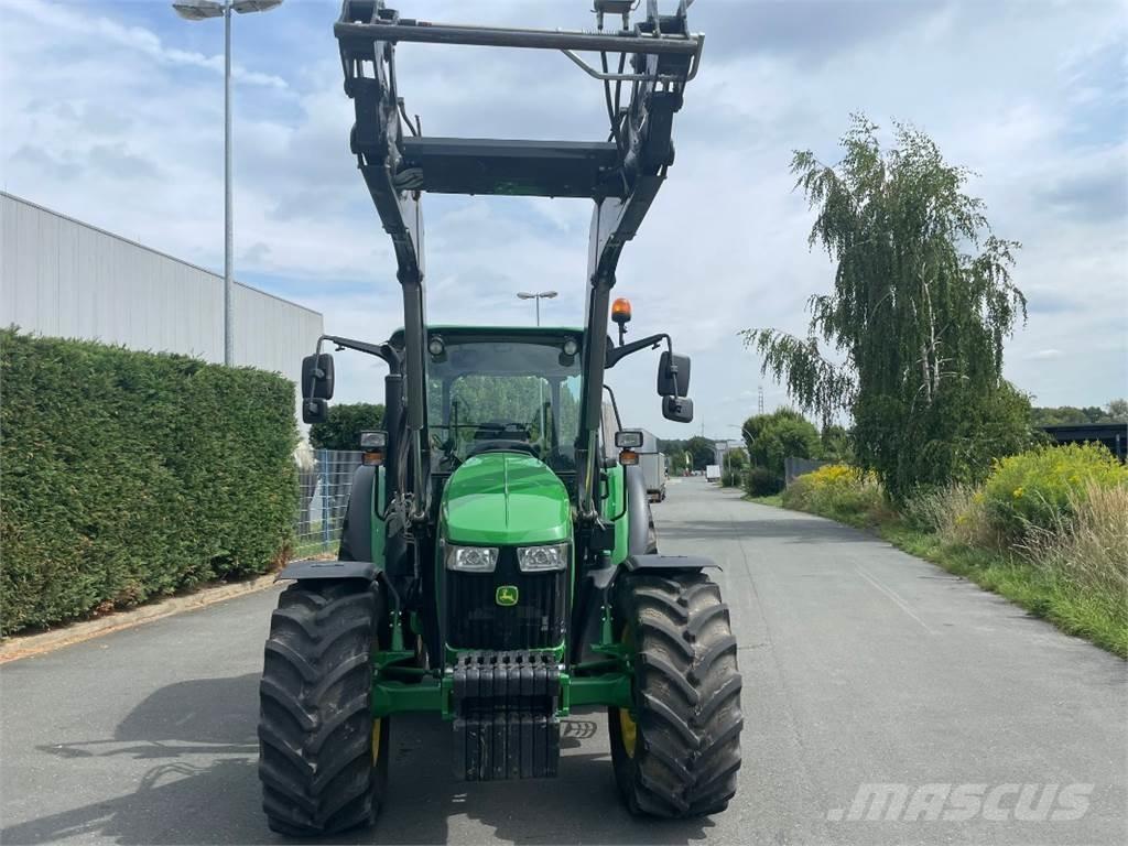 John Deere 5100M Трактори