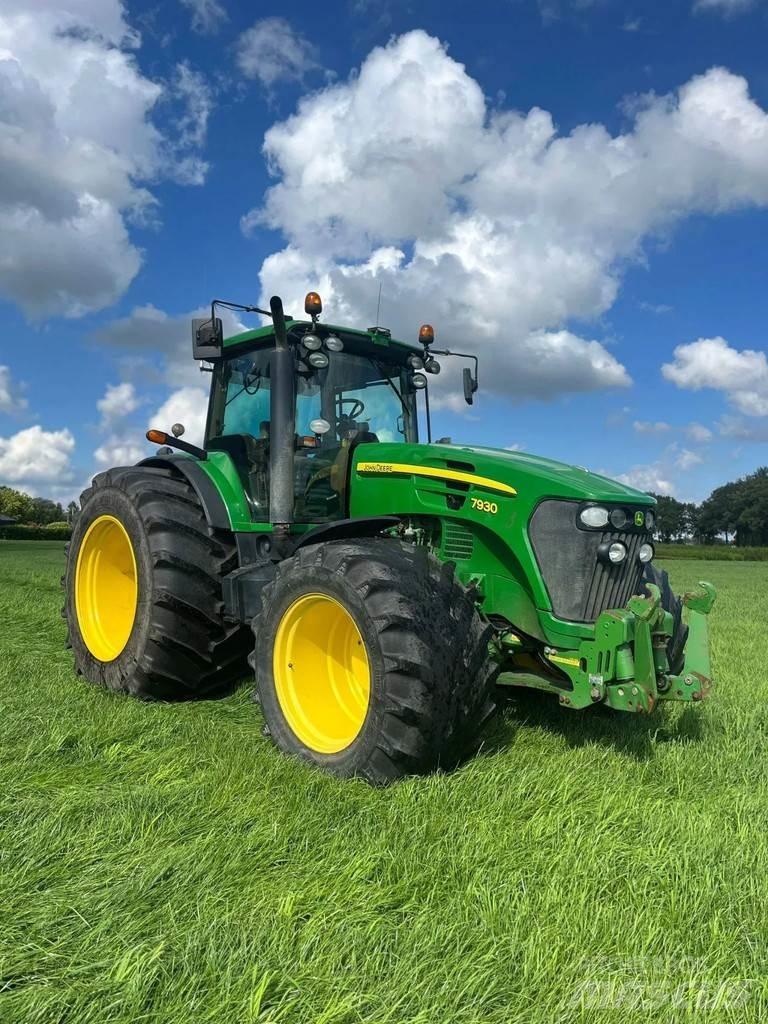 John Deere 7930 Трактори
