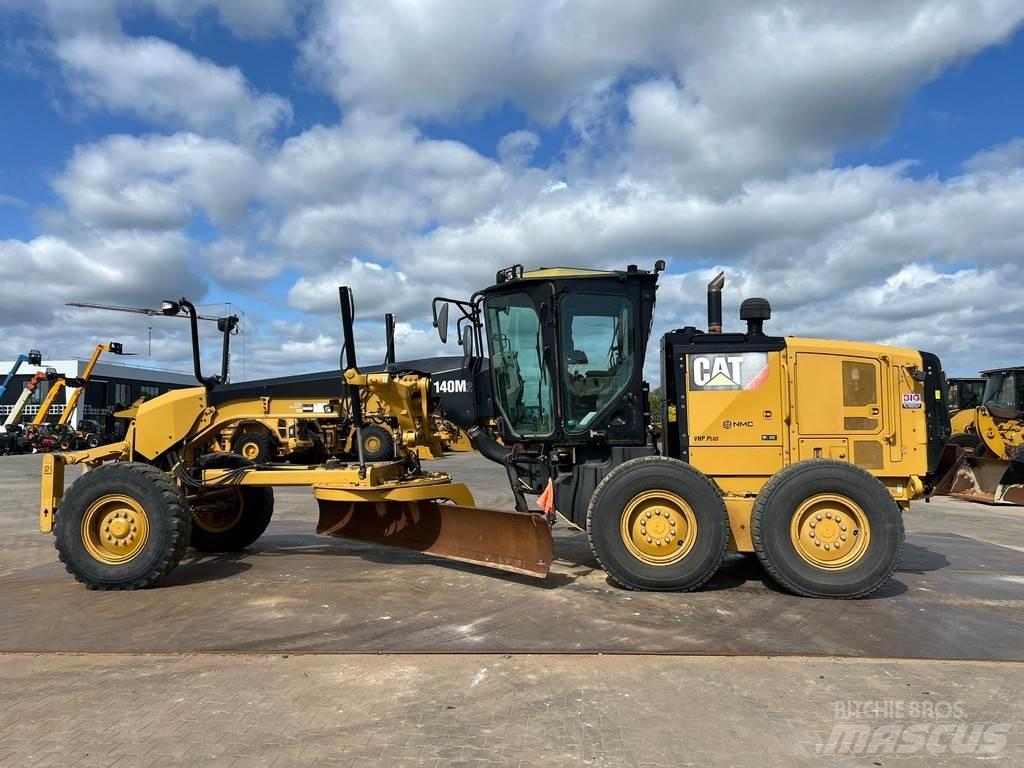 CAT 140M2 Грейдери
