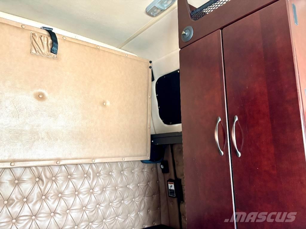 Western Star 4900 Тягачі