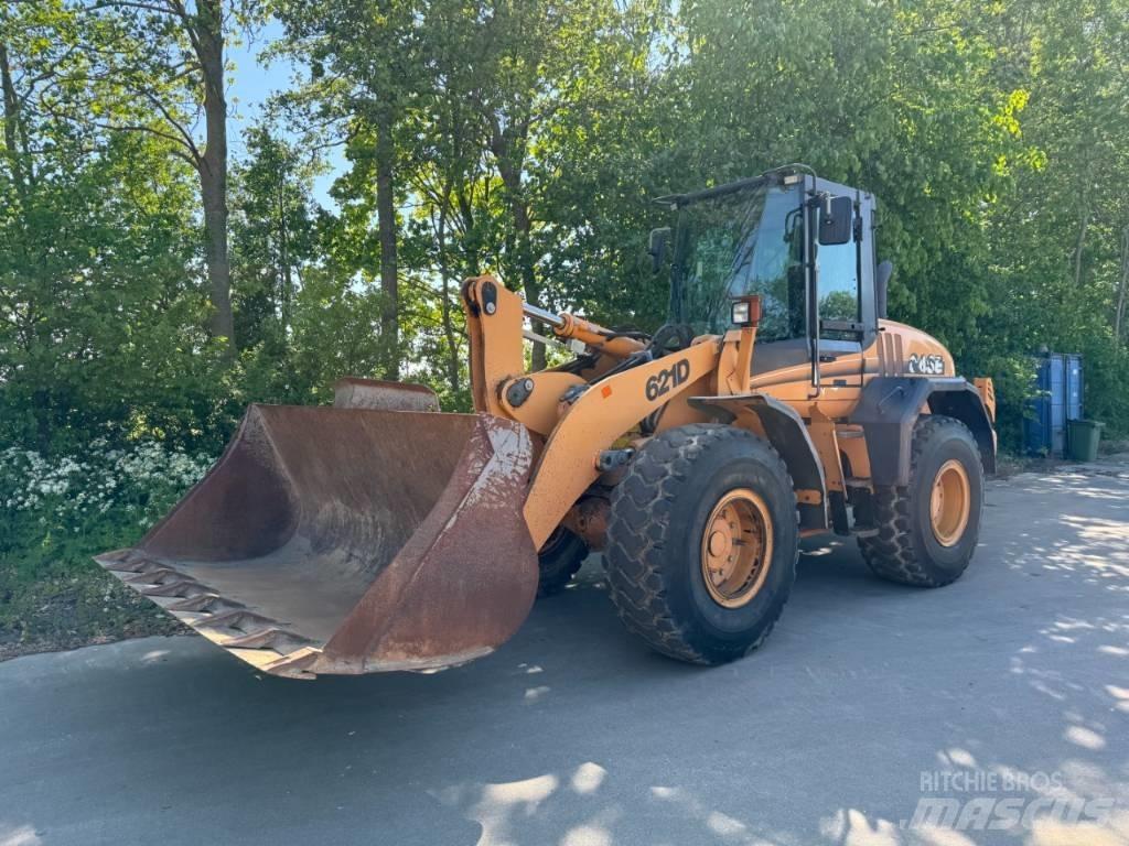 CASE 621 D Фронтальні навантажувачі