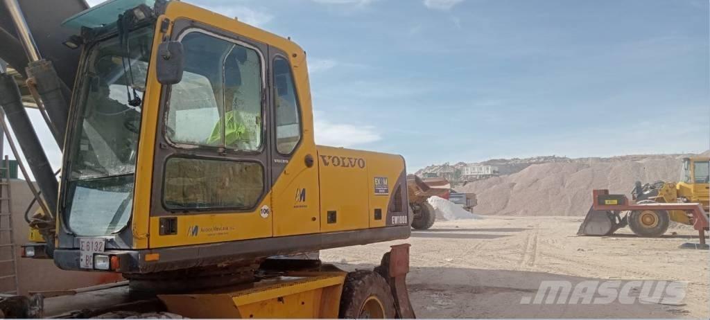 Volvo 180 Giratoria Колісні екскаватори