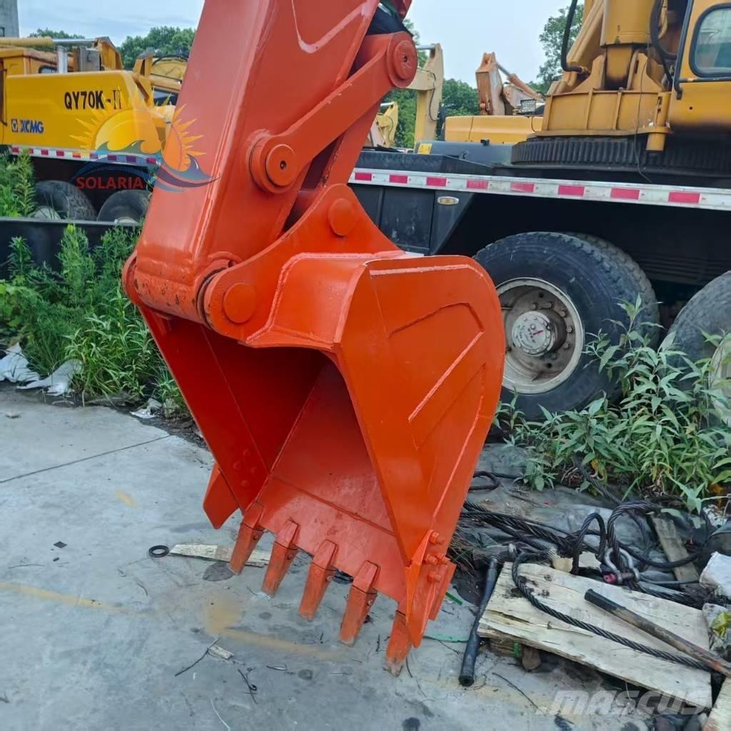 Hitachi zx120 Гусеничні екскаватори