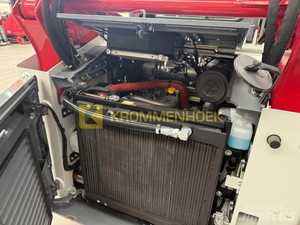 Takeuchi TL 12V-2 Міні-навантажувачі