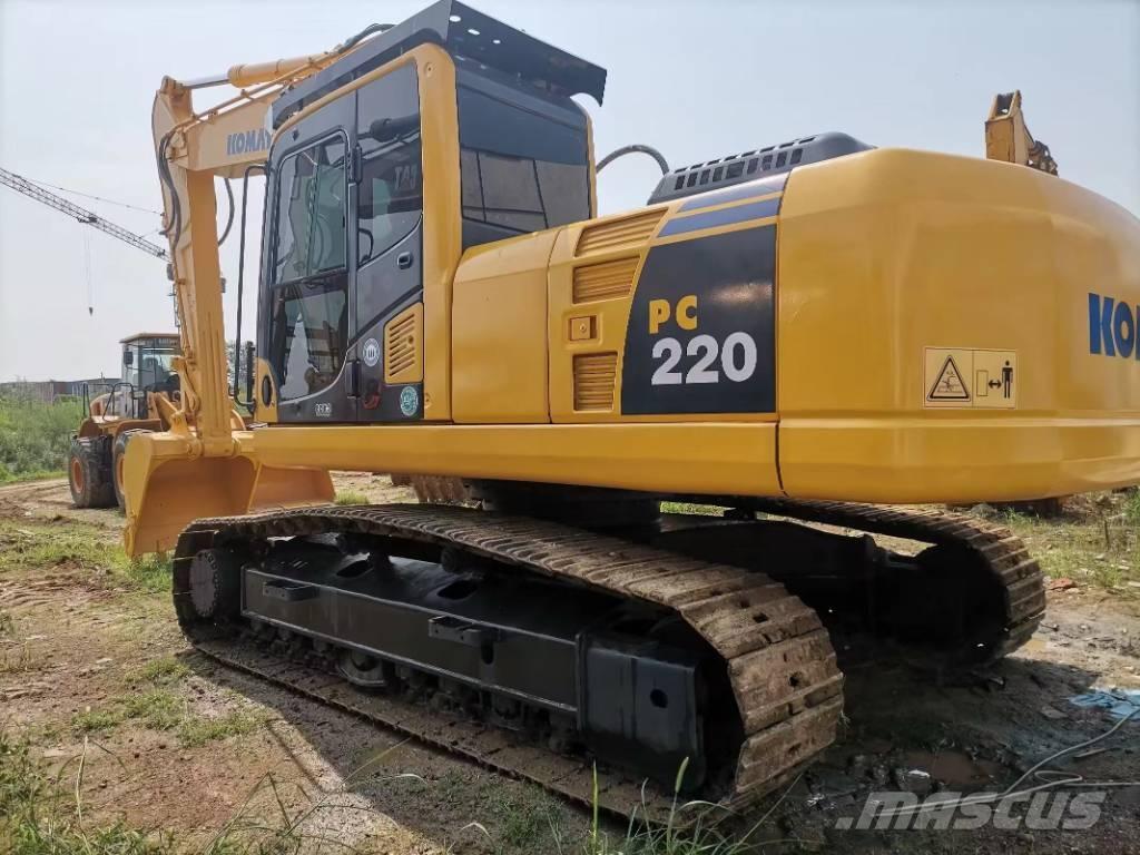 Komatsu PC 220-8 Гусеничні екскаватори