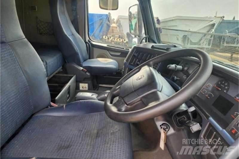 Volvo FH Вантажівки / спеціальні
