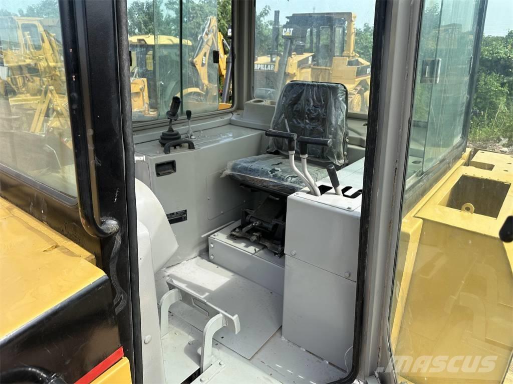 CAT D 6 G Гусеничні бульдозери