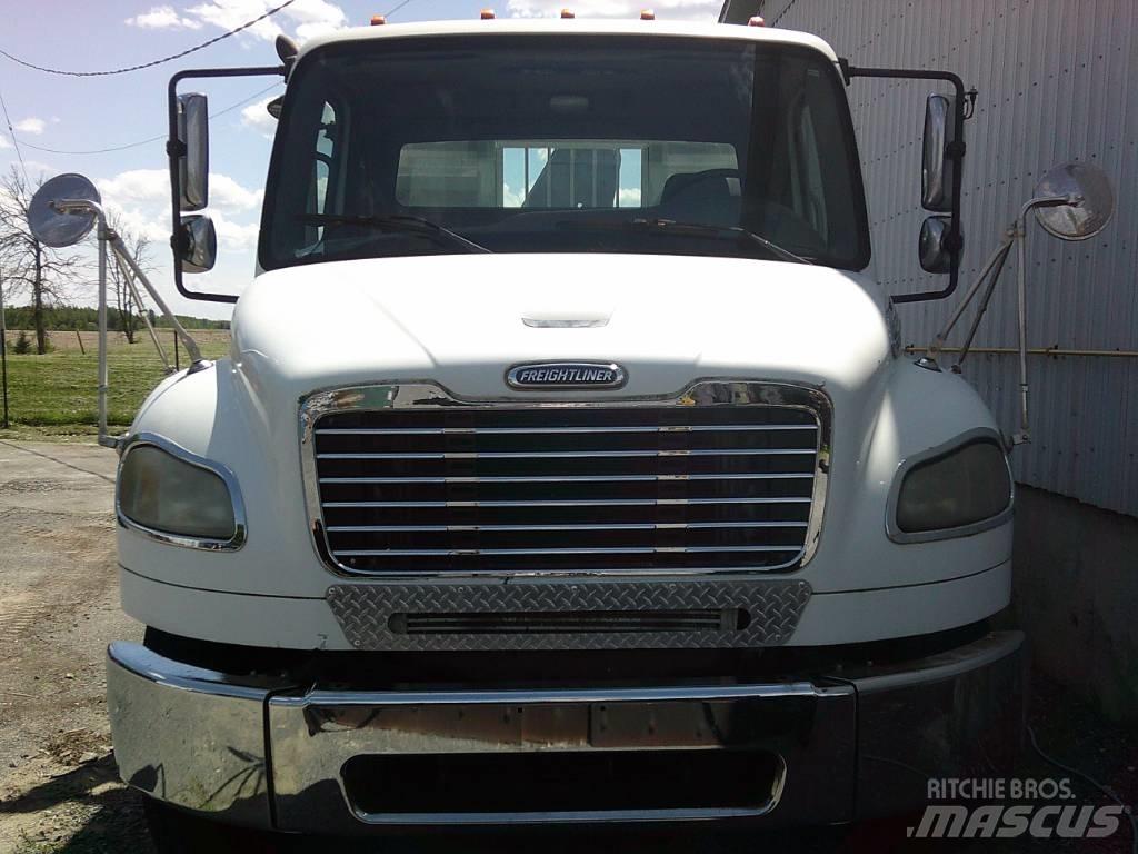 Freightliner M2 Шасі з кабіною