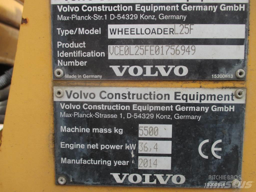 Volvo L 25 F Фронтальні навантажувачі