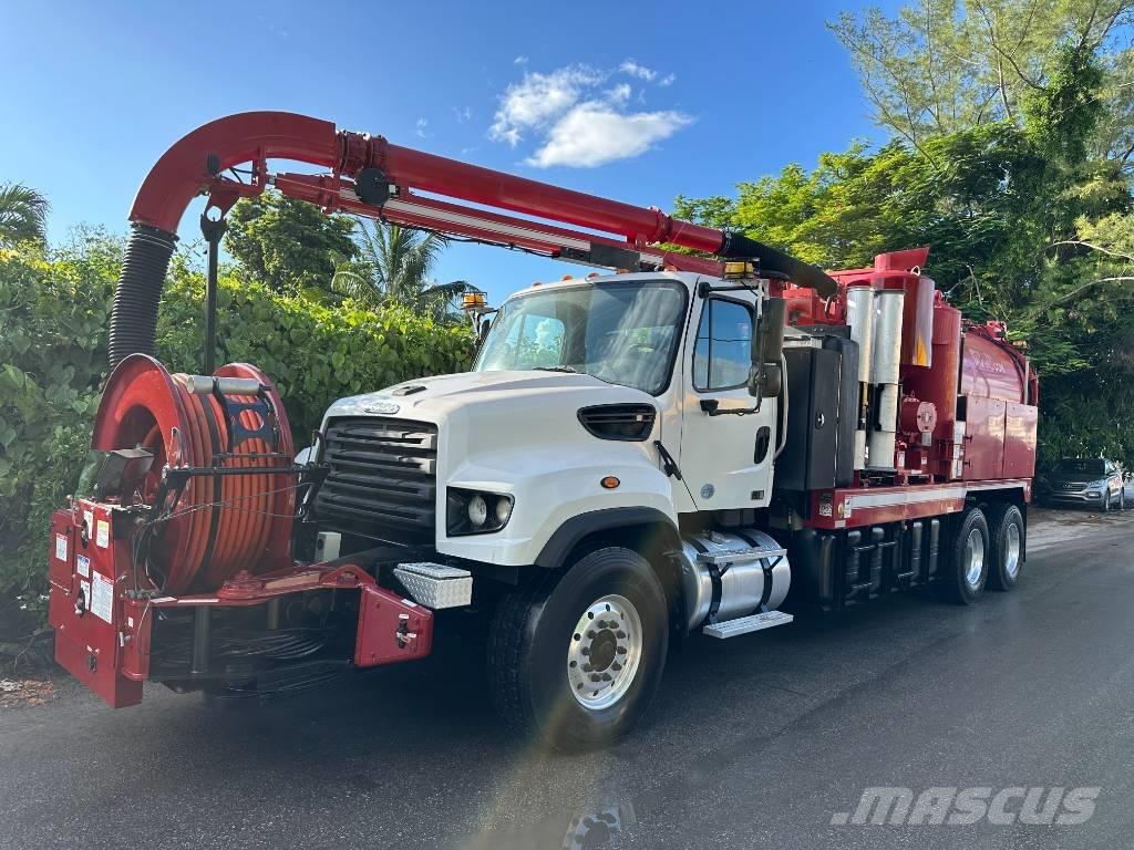 Freightliner 114 SD Комбі/Вакуумні вантажівки