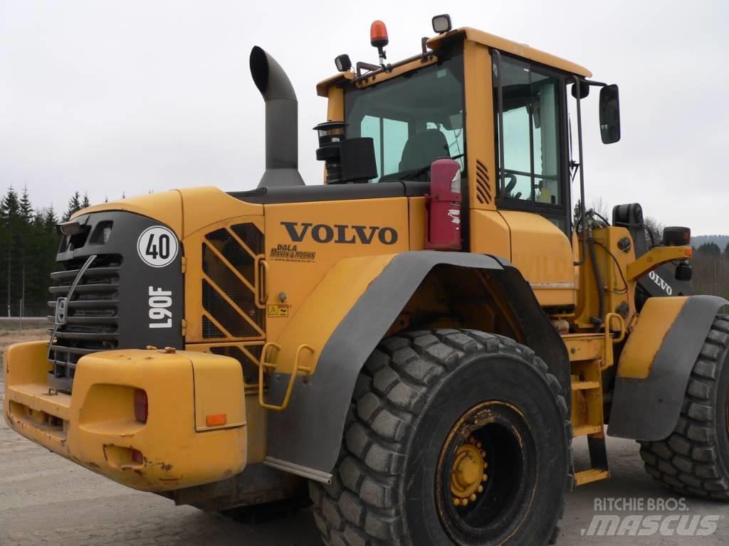 Volvo L 90 F Фронтальні навантажувачі