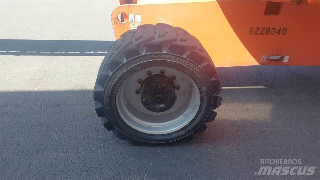 JLG 860SJ Телескопічні підйомники