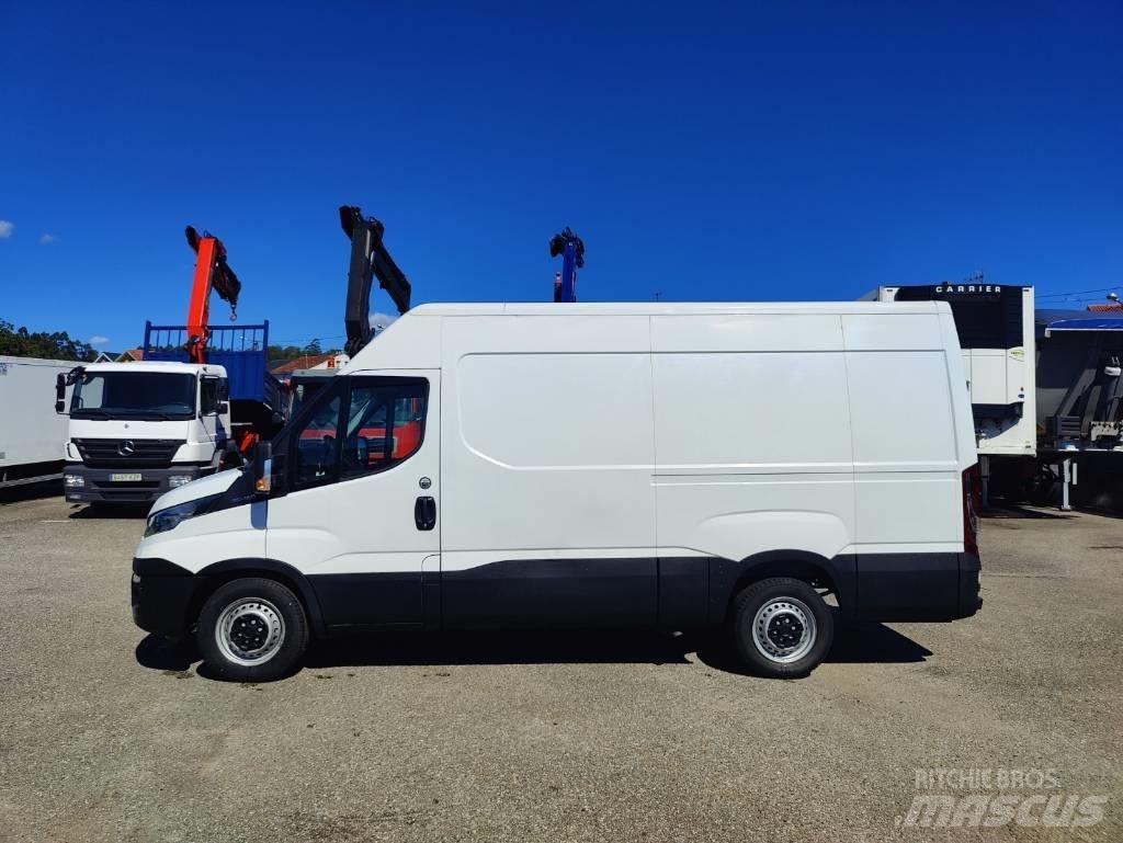 Iveco Daily 35 S 14 Панельні фургони