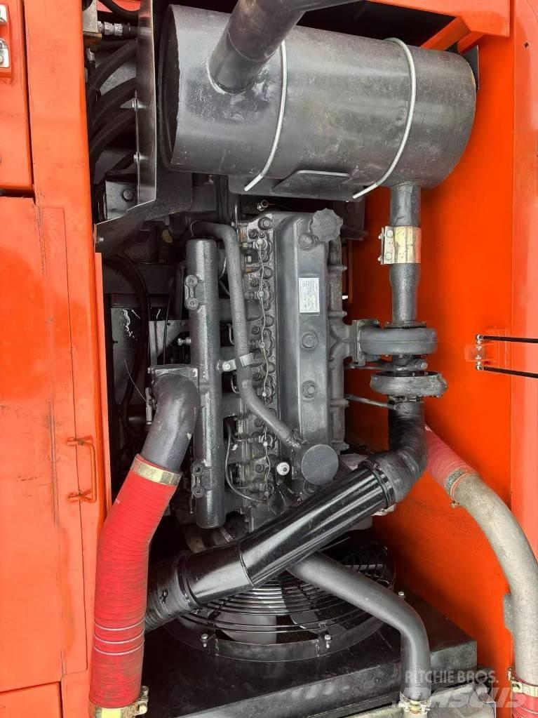 Doosan 225 LCA Гусеничні екскаватори