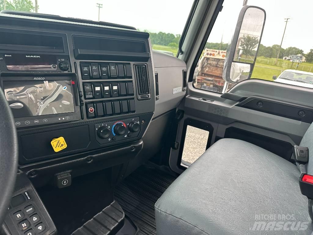 Mack MD7 Сміттєвози