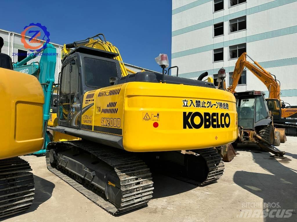 Kobelco SK 200 Гусеничні екскаватори