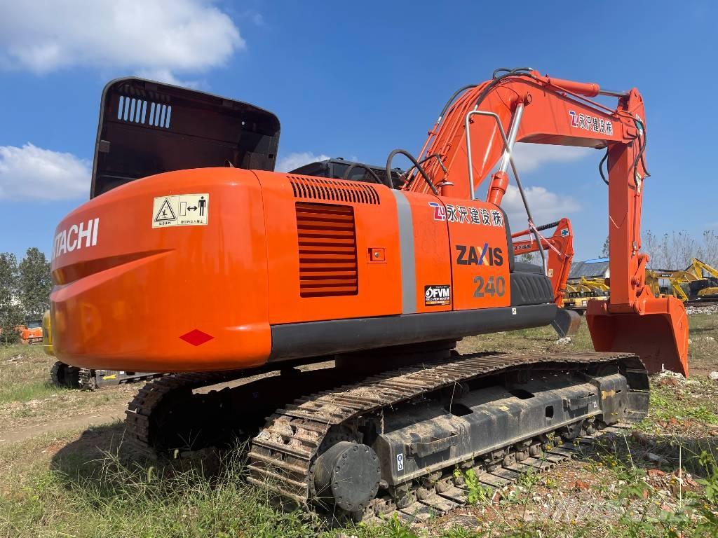 Hitachi ZX 240 Гусеничні екскаватори