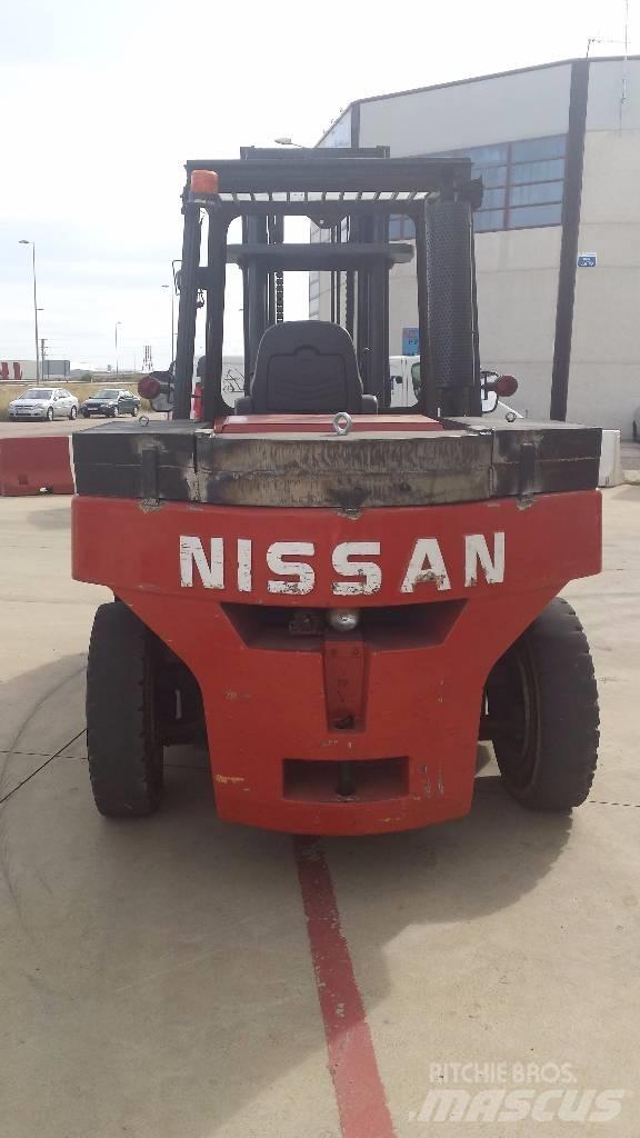 Nissan WF05H70U Дизельні навантажувачі