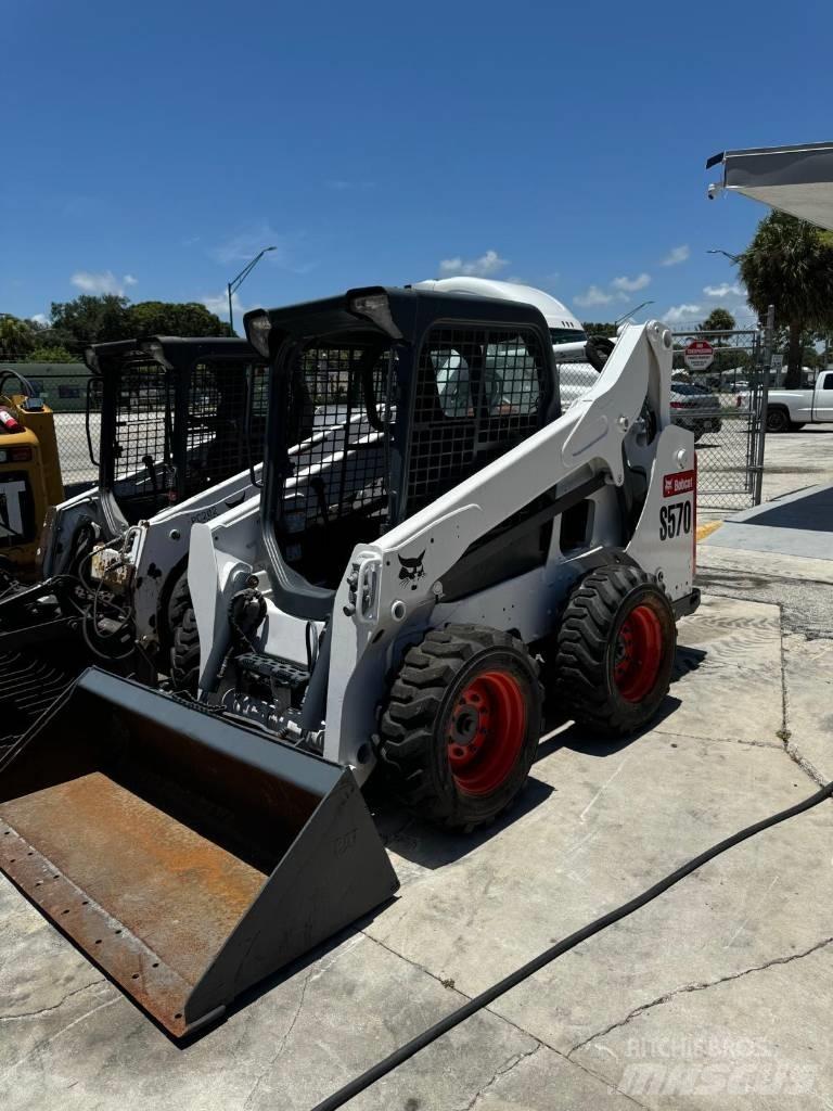 Bobcat S570 Міні-навантажувачі