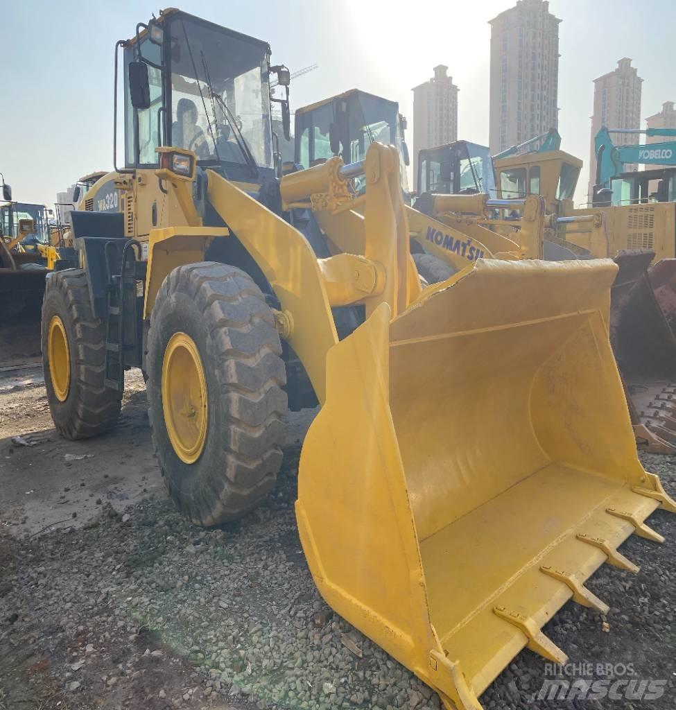Komatsu WA 320-5 Фронтальні навантажувачі