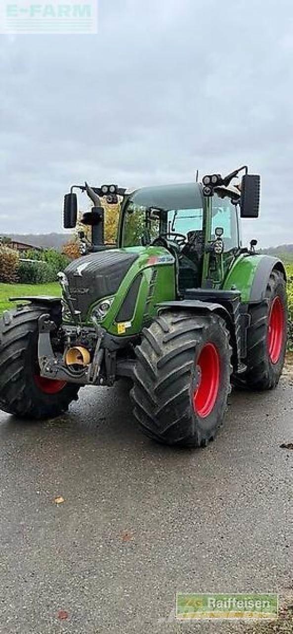 Fendt 724 vario Трактори
