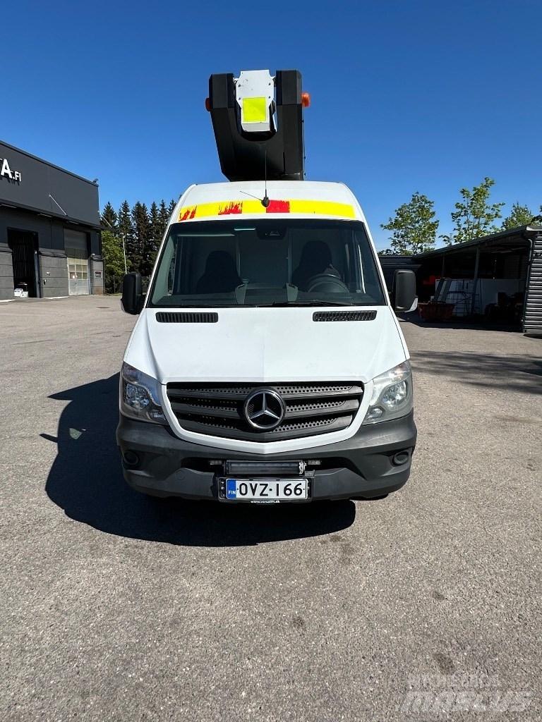 VERSALIFT VDT-170-F Автовишки на базі вантажівки
