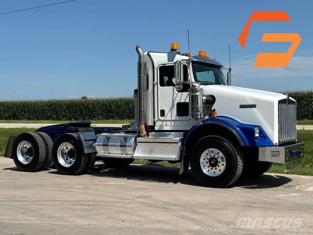 Kenworth T 800 Тягачі