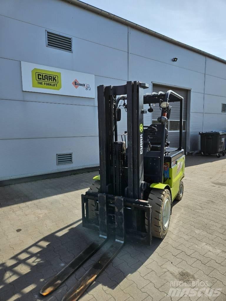 Clark EPX32i Електронавантажувачі