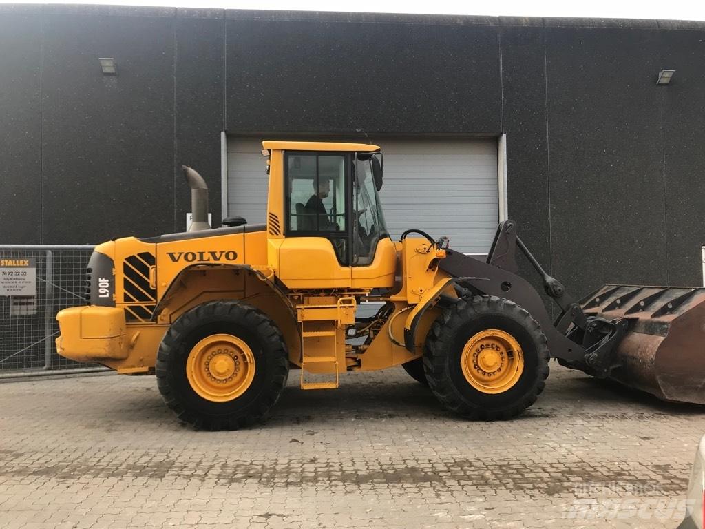 Volvo L90F Фронтальні навантажувачі