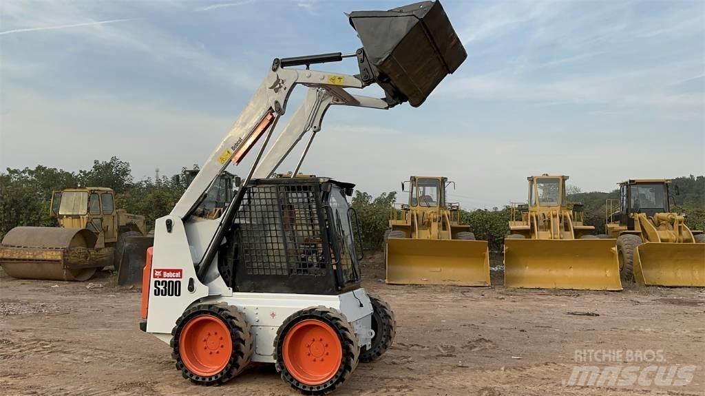 Bobcat S 300 Міні-навантажувачі