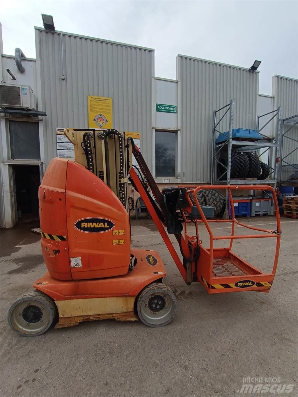 JLG T10E Інші підйомники і платформи