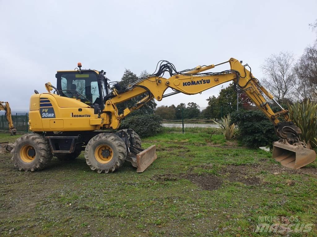 Komatsu PW98MR-10 Колісні екскаватори