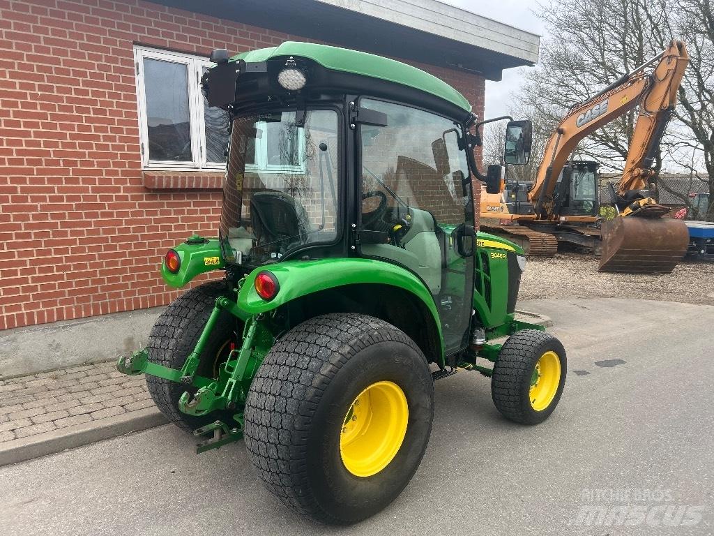 John Deere 3046 R Трактори