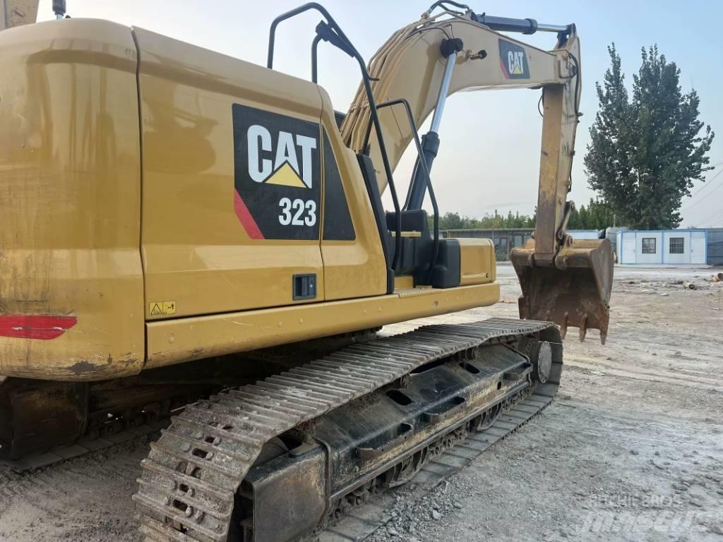 CAT 323 GC Гусеничні екскаватори