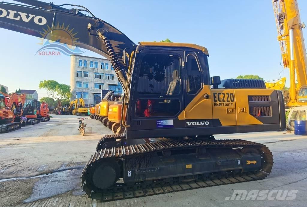 Volvo EC 220 DL Гусеничні екскаватори
