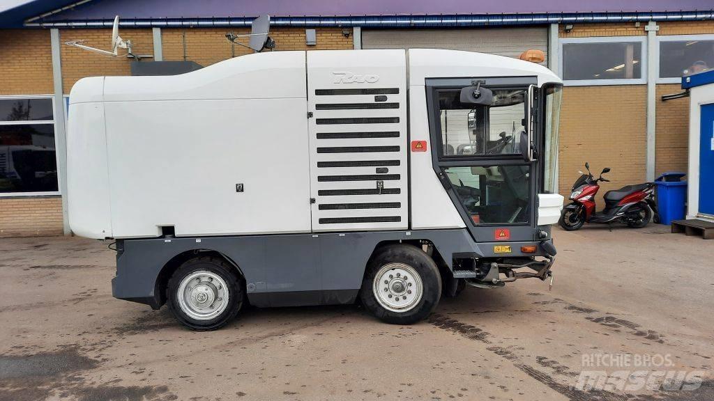 Ravo 530ST Підмітальні машини